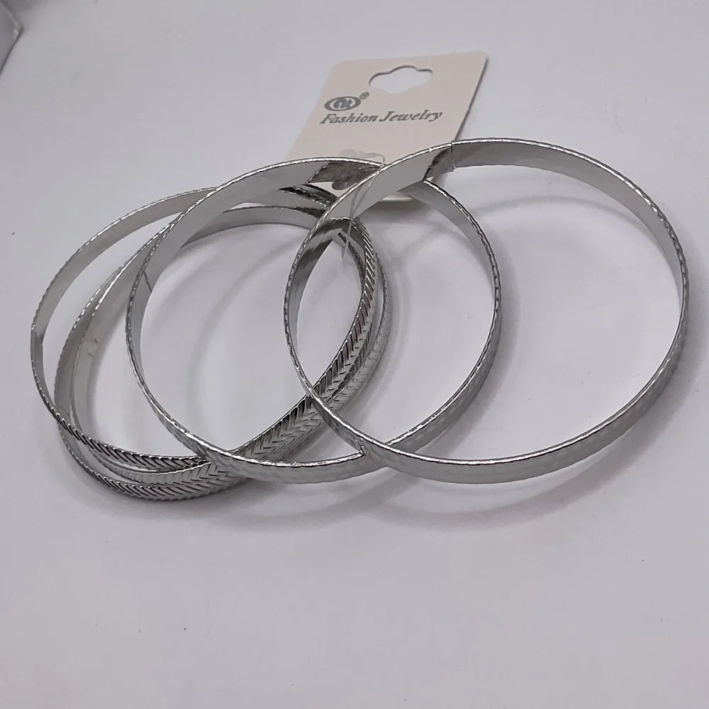NThandmade Jewelry Silver Bracelet Set - Picture 3 of 3